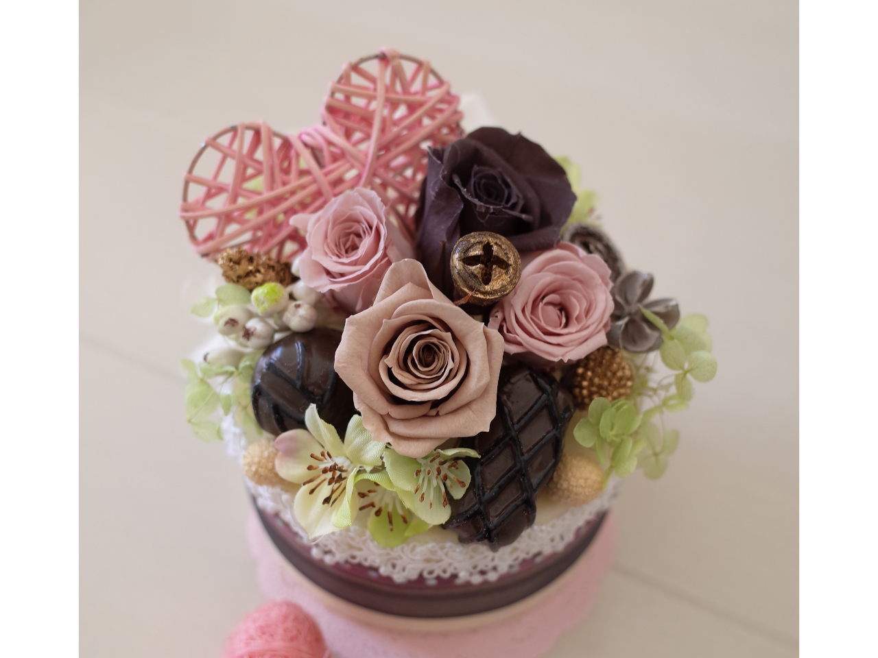 �t�F�C�N�̃`���R���[�g������āA�{���̃P�[�L�݂������؂̎��⃊�{���͑I�ׂ܂�