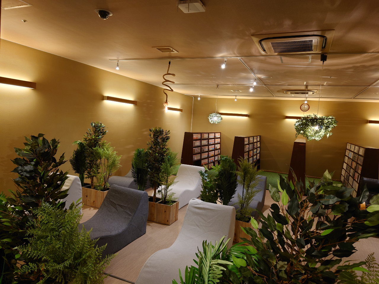 コミックコーナー・休憩スペース