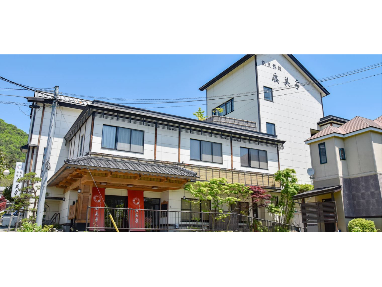 花巻温泉街にございます。