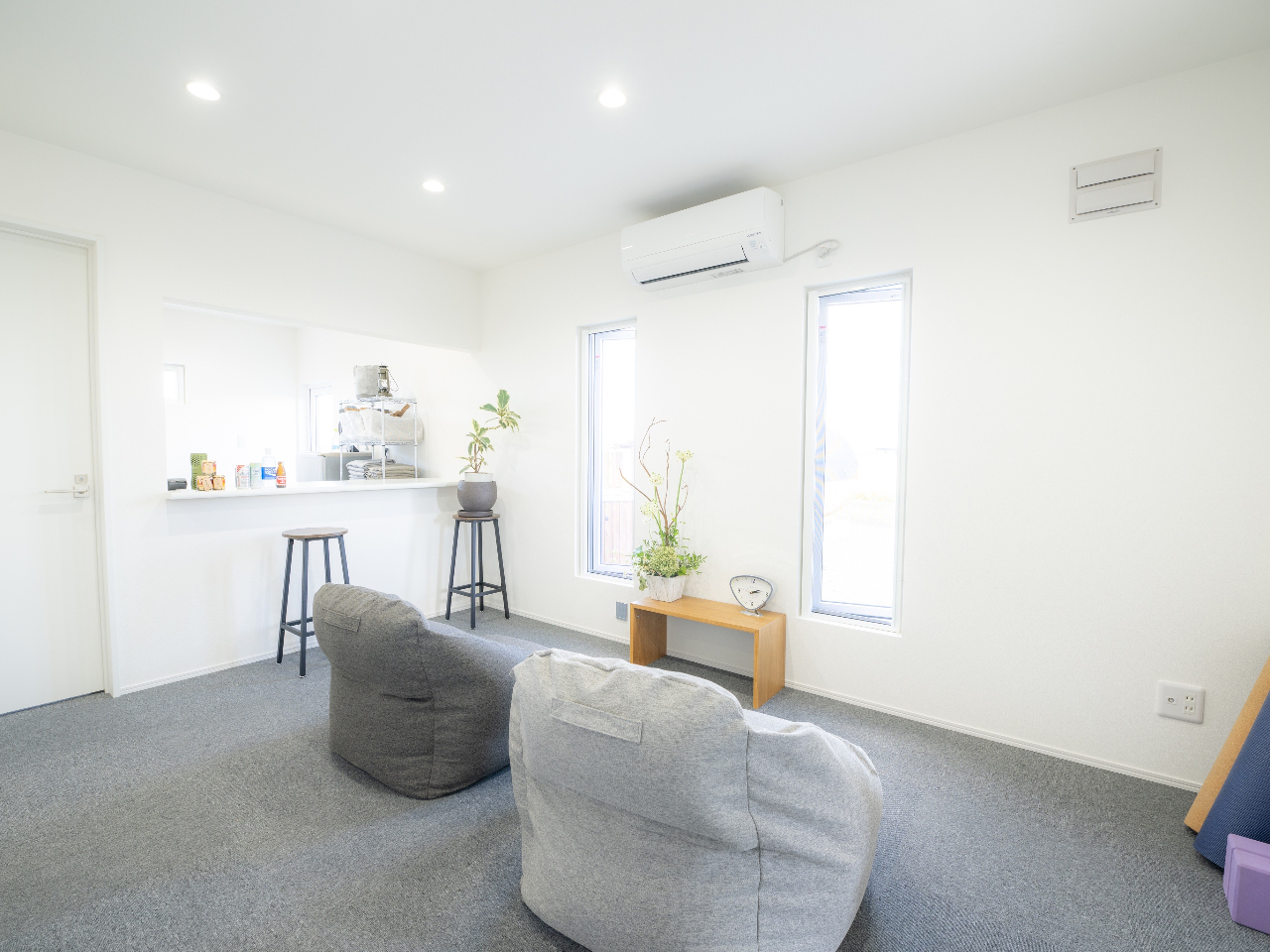 受付前にちょっとした休憩スペースがあります。サウナ後もゆっくりお過ごし下さい。