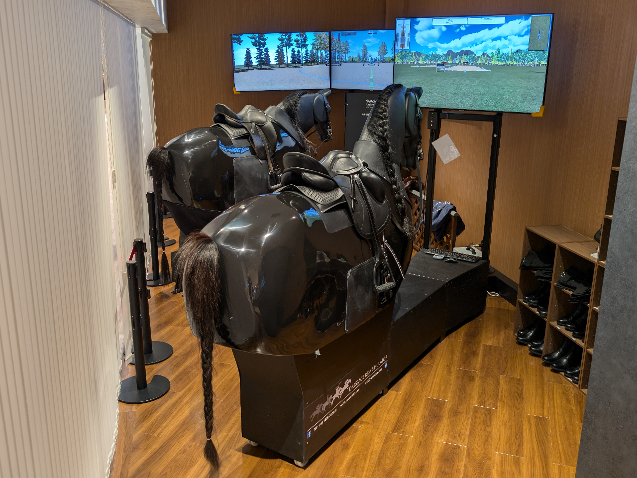 �h���b�T�[�W���ƃC�x���e�B���O�̃V�~�����[�^�[���������܂��B