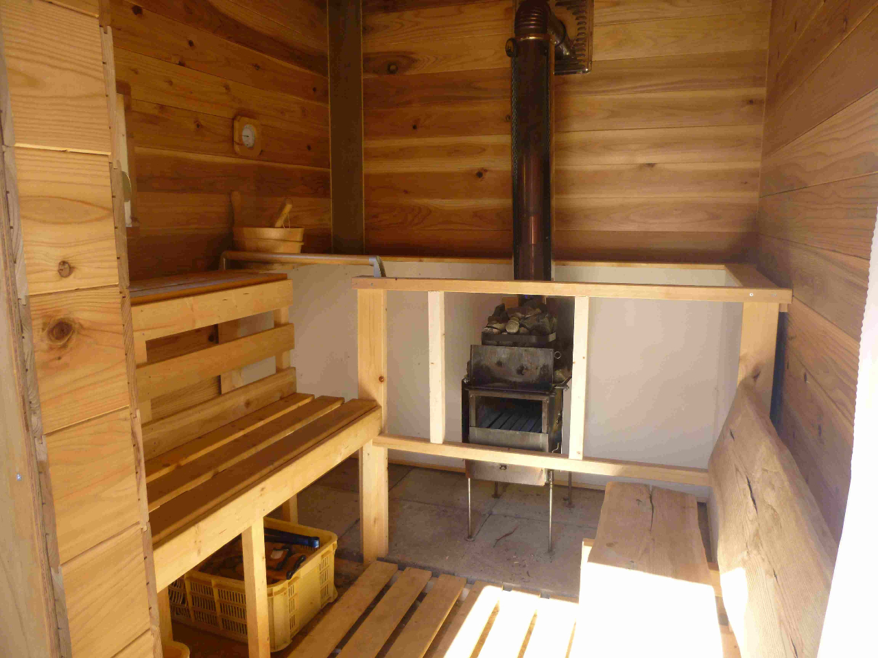 薪ストーブでロウリュウも可能