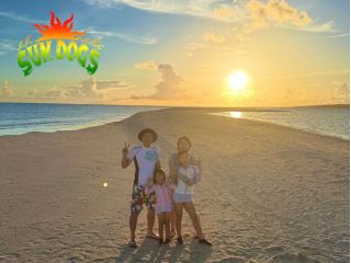 1日1組限定!SUPでしか行けない幻の砂浜“ユニの浜”に上陸。夕日とともに始まる特別な時間がここからスタートします。