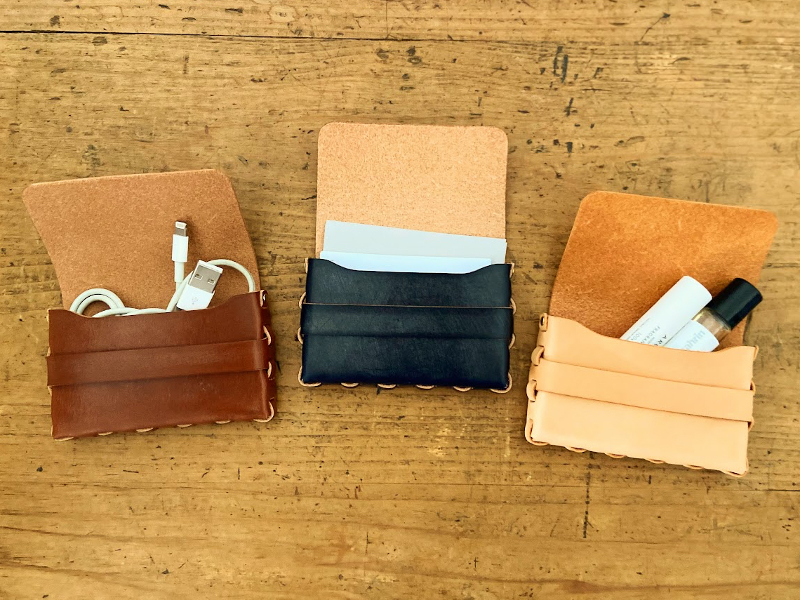 �}���`�P�[�X�@�l�@�g�p��@�J�[�h�P�[�X��R�[�h���[�A���b�v�N���[������ȂǁB������Ƃ����������[�ɗl�X�ȗp�r�Ŏg�p�ł��܂��I