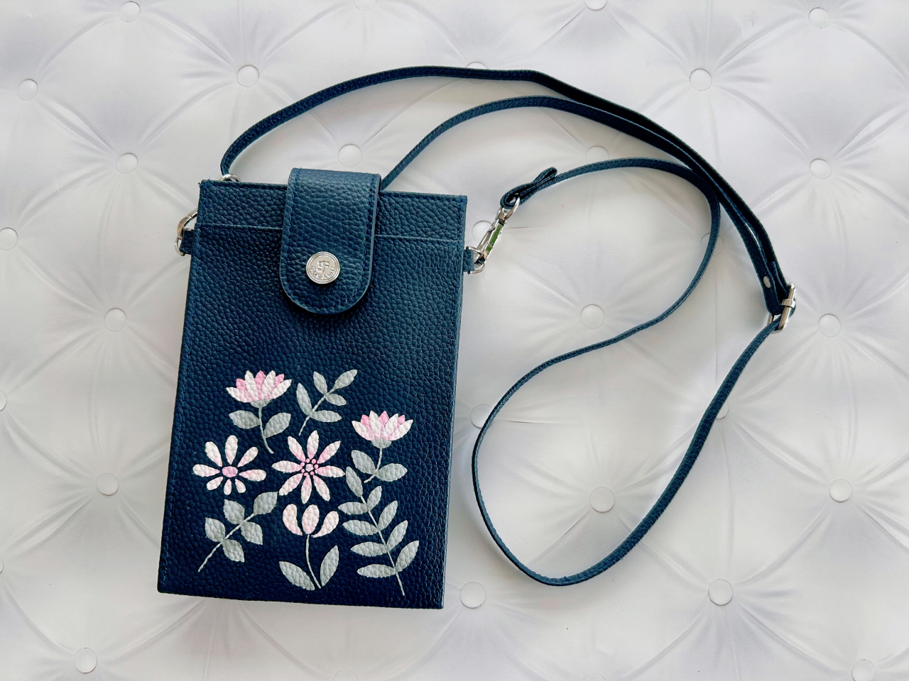 }Ă͂̂ŁAGS͕svIX}zV_[̐Fɍ킹āAG̋̐F͕ύXł܂B{̓lCr[gpB