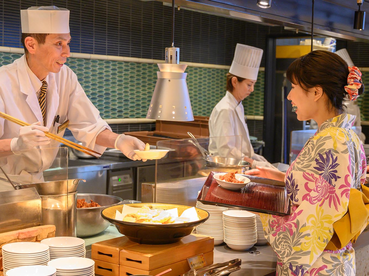 ̂ql̖ڂ̑OŒ郉CuLb`ł́AłĂpӂĂ܂