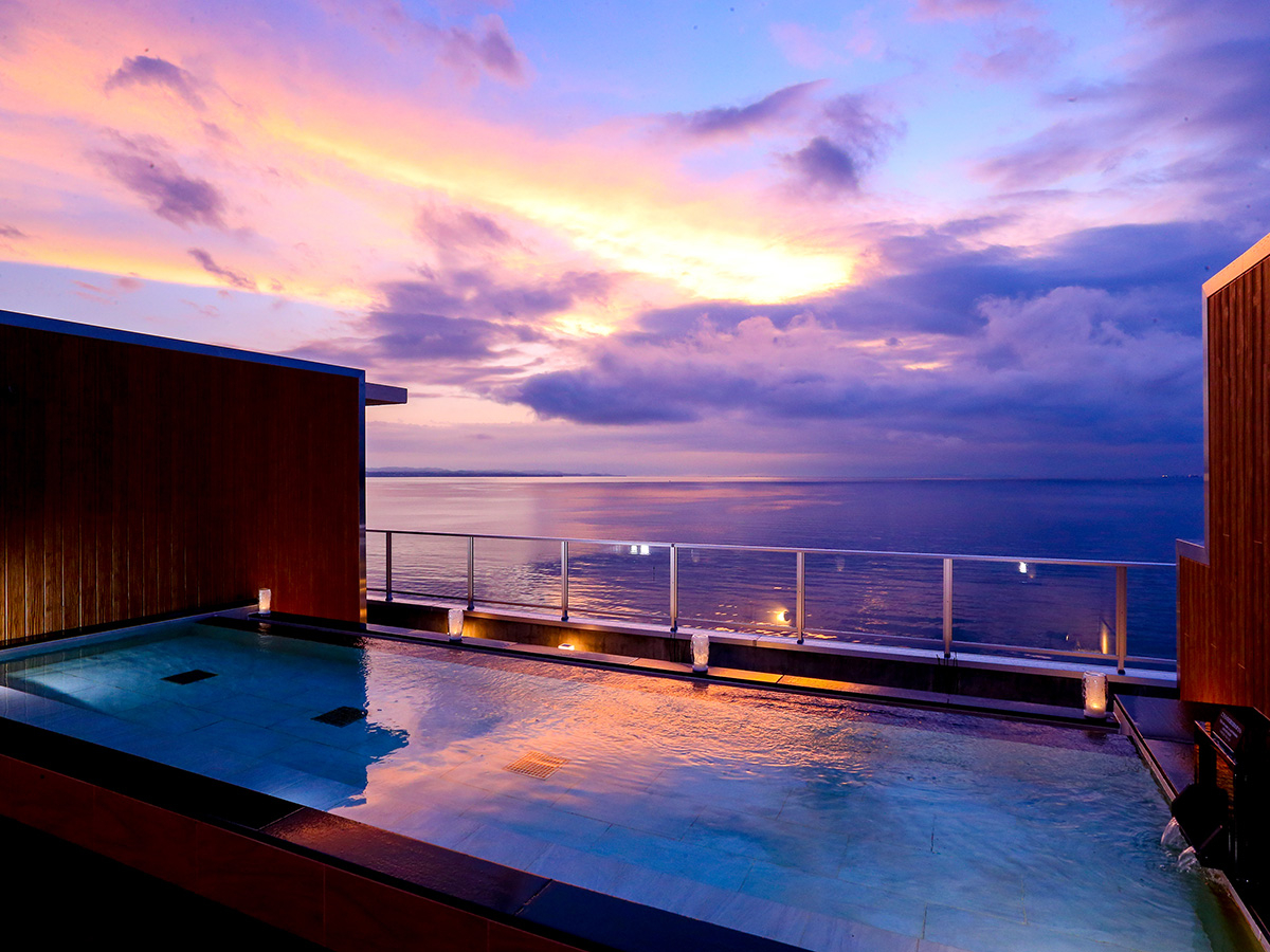 こちらは、夕方の露天風呂です♪