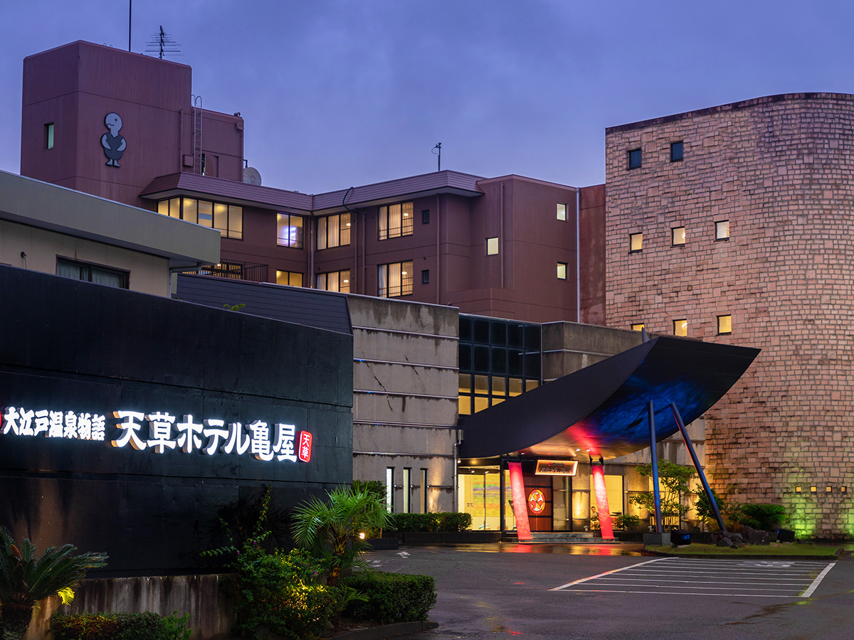 ������́A��̓V���z�e���T���̊O�ςł���