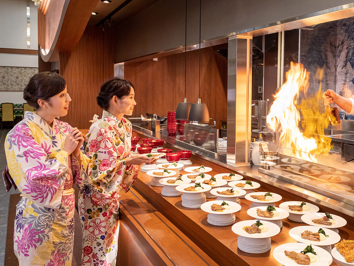 ������̂��q�l�̖ڂ̑O�Œ������郉�C�u�L�b�`���ł́A�ł����Ă����p�ӂ��Ă��܂���