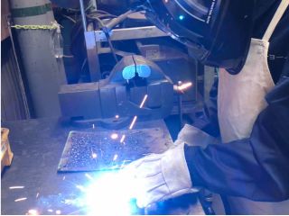 思いっきり火花を散らしてください