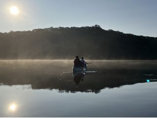 朝霧の中ポロト湖で行うカヌー体験は幻想的!日常では味わえないひと時を