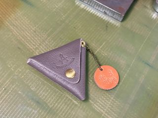 鹿革と牛革を選択、カラーは数多くの中から選べます