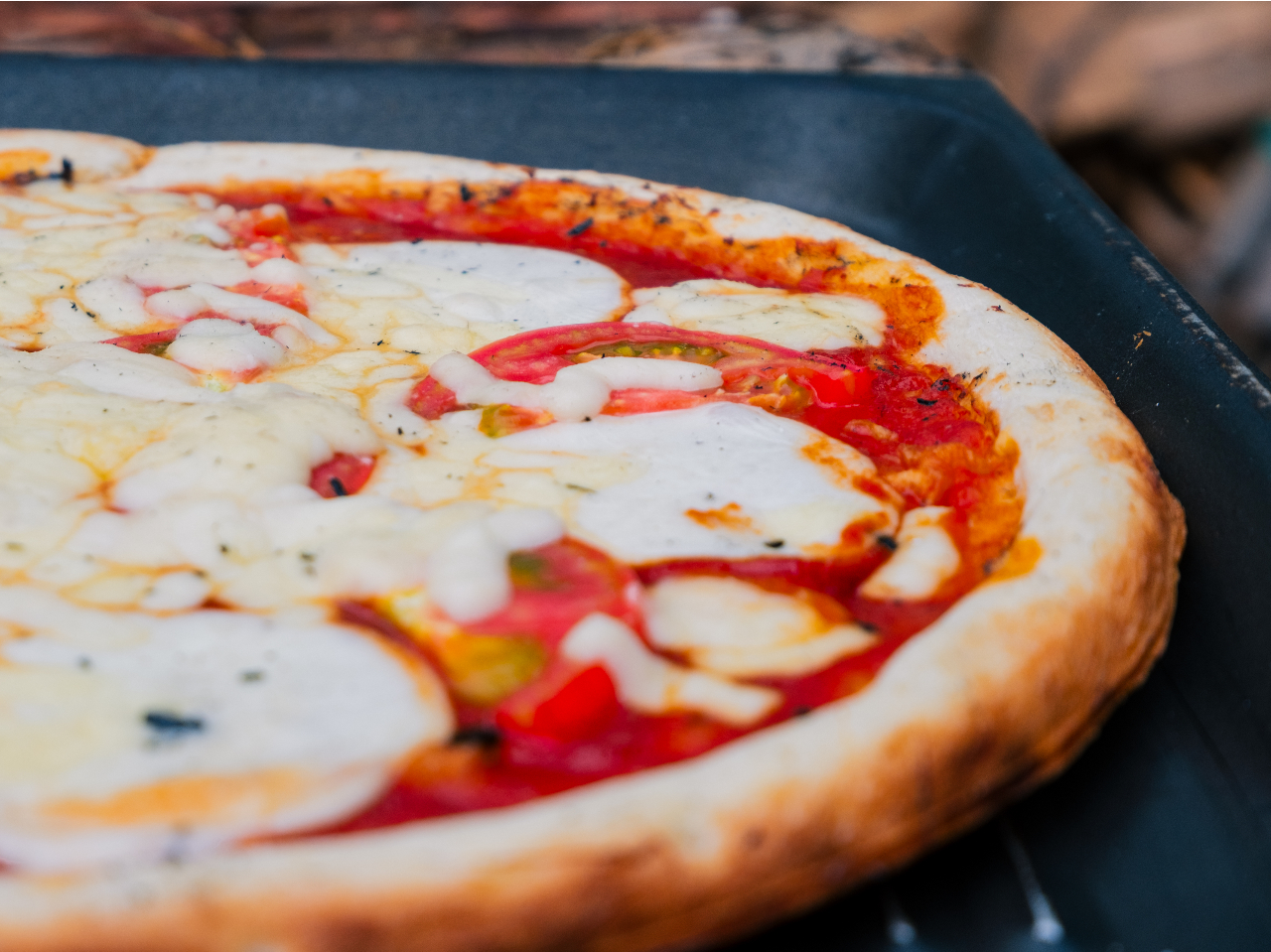 【手ぶらOK】薪割り×ピザ窯×絶景 知床の自然で遊ぶピザ焼き体験