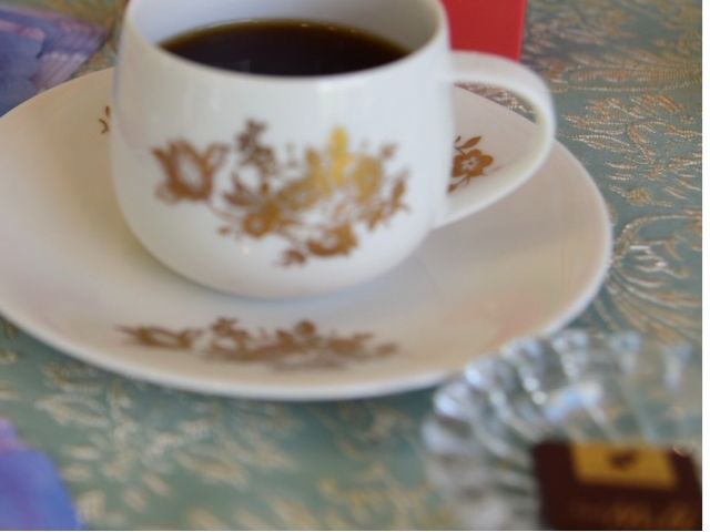 アンティーク食器でのお飲みものつき