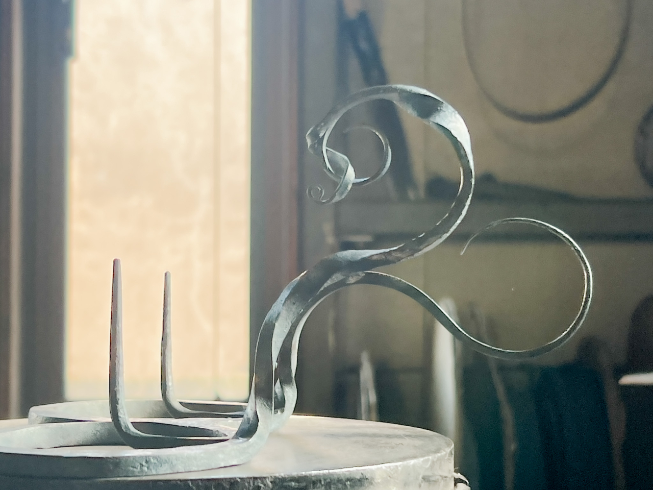 愛媛・内子｜鍛冶体験（キャンドルスタンドや小物置き、お香立てなど