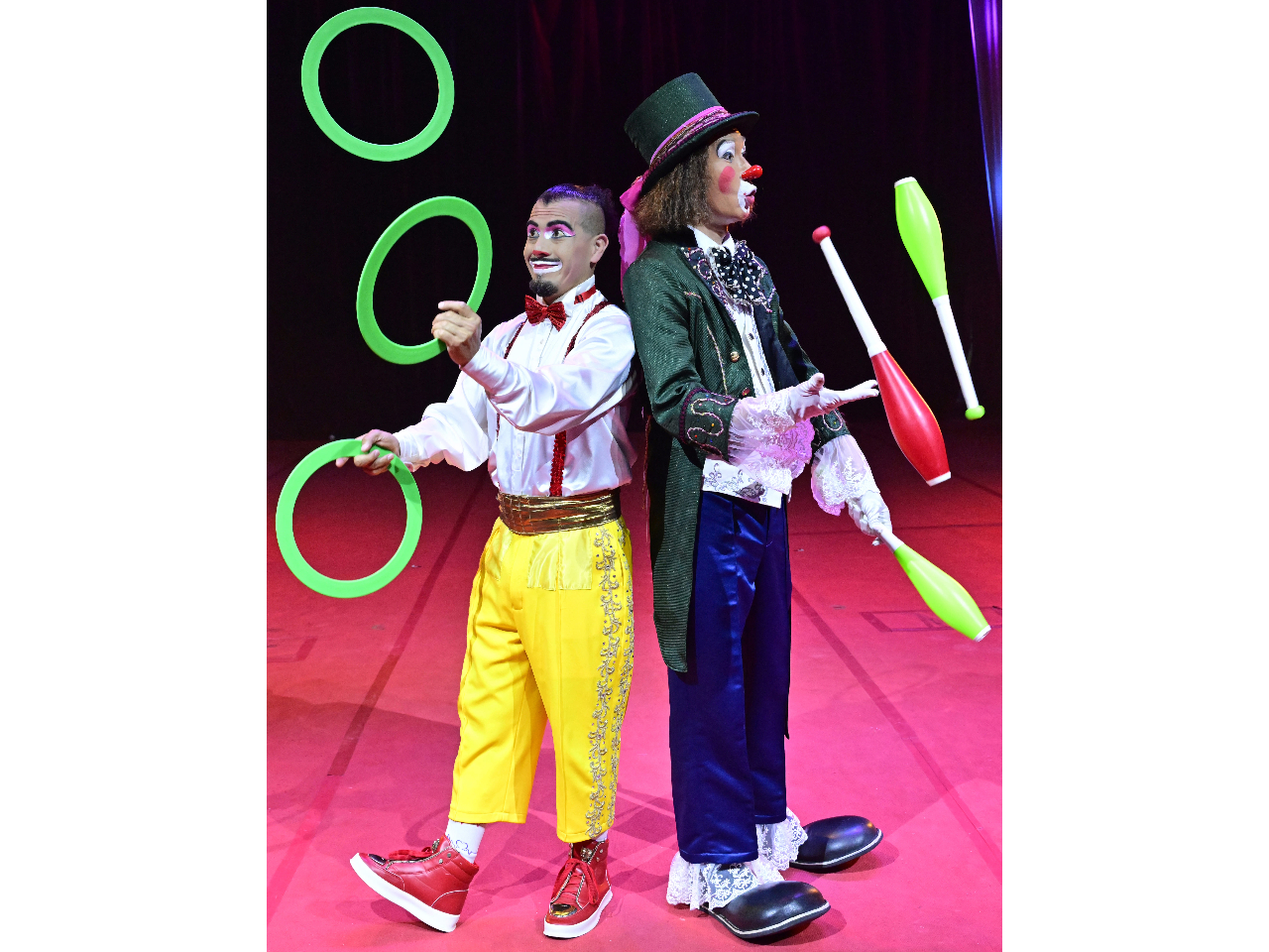 NE ڂ̍ԂɓoꂵƊϋqȂT[JXɂ͌Ȃ