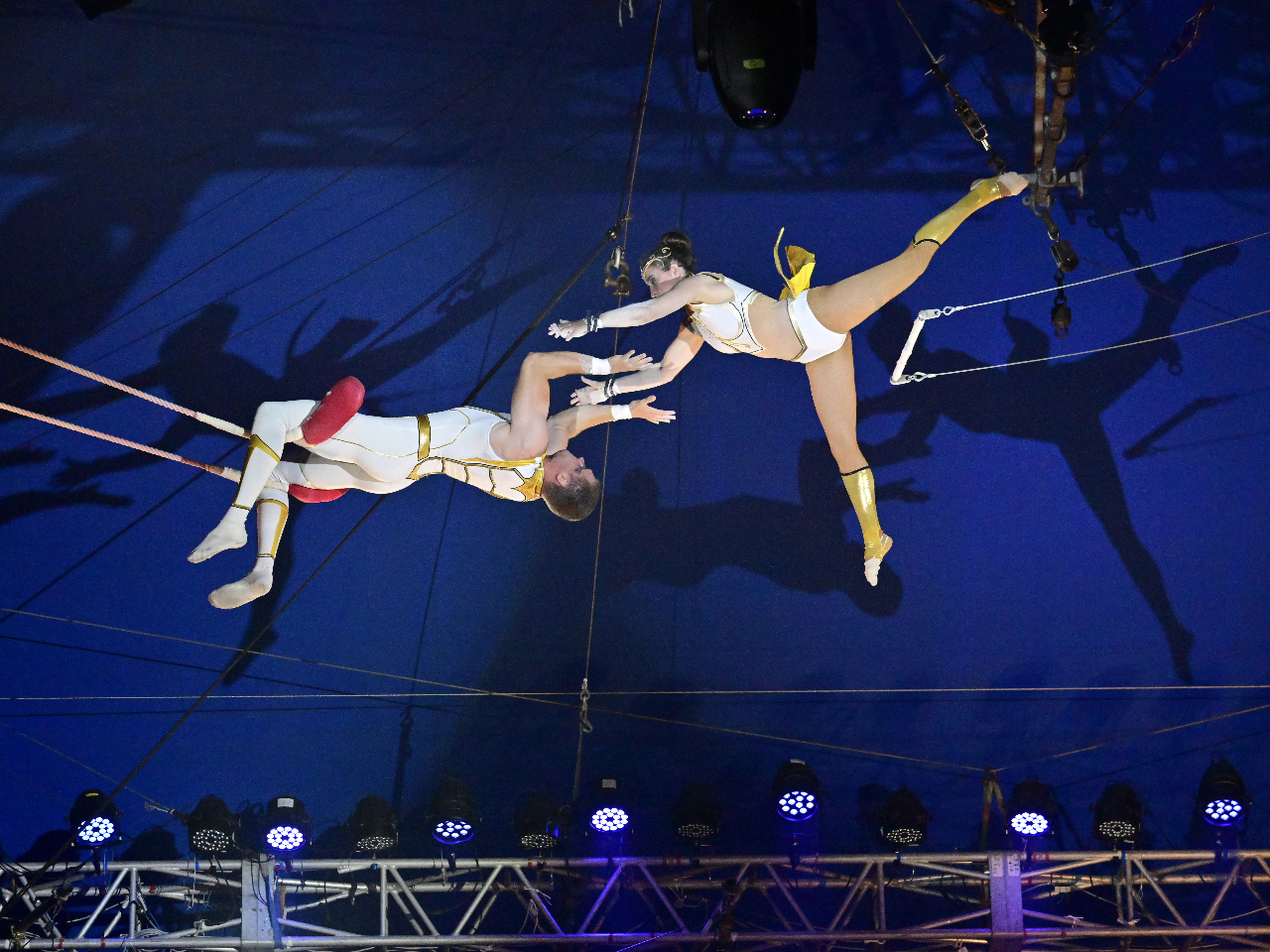 󒆃uR gœoꂷ钹lBz̏sƁBɊV[̘AB_Ci~bNȑZ܂uԁAI[fBGX͍̊ōɁI