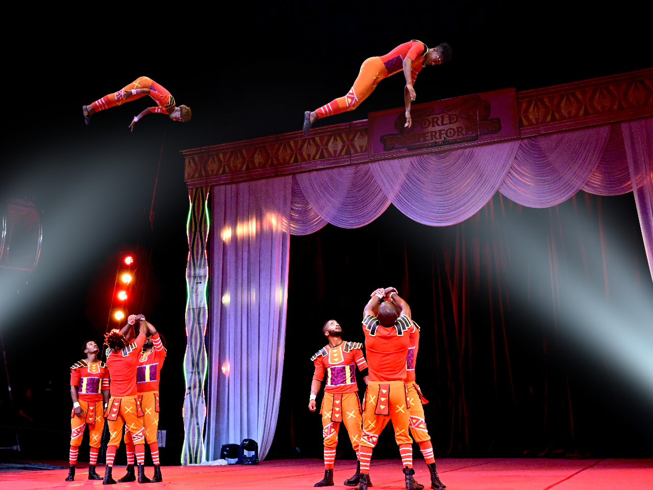 ���A�t���J���E�n���h�E���H���e�[�W���G�`�I�s�A���痈�������Ȋ������B�͂ƃe�N�j�b�N���Z�������A�p���[�h�E�A�N���o�b�g�̌���ŁB���Ă�M������������x�Z���y�􂷂�