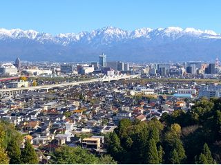 呉羽山展望台(眺望イメージ)提供:とやま観光推進機構