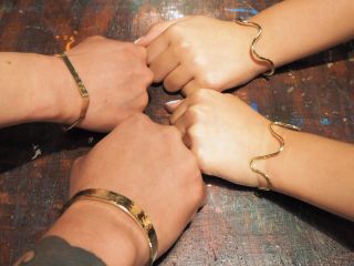 写真はbrassのバングルになります。