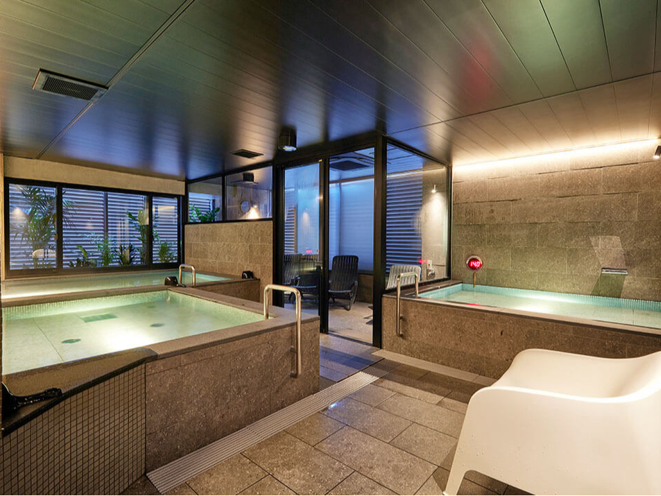 サウナor熱湯→水風呂→ぬる湯→内気浴が叶う大浴場!