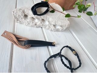 お好きな革と金具・デザインをお選びいただけます♪