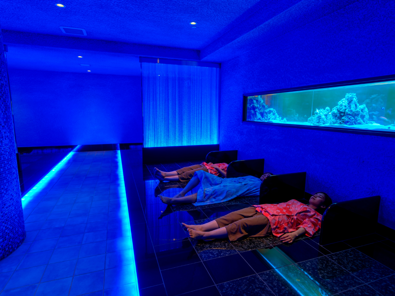 C͋̕CƐ̗h炬ȂXgXyĂAF̊՗B