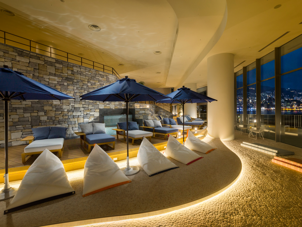 CɖʂiũEWB鉹𕷂ȂAƂ܂B