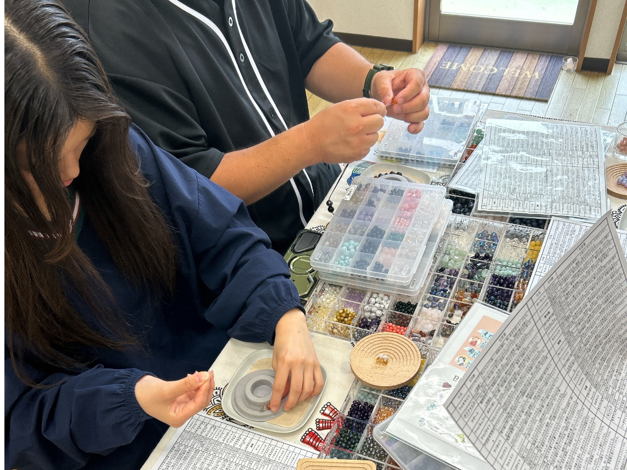 X̃uXbgQlɁAEɂЂƂ̃uXbg肢܂