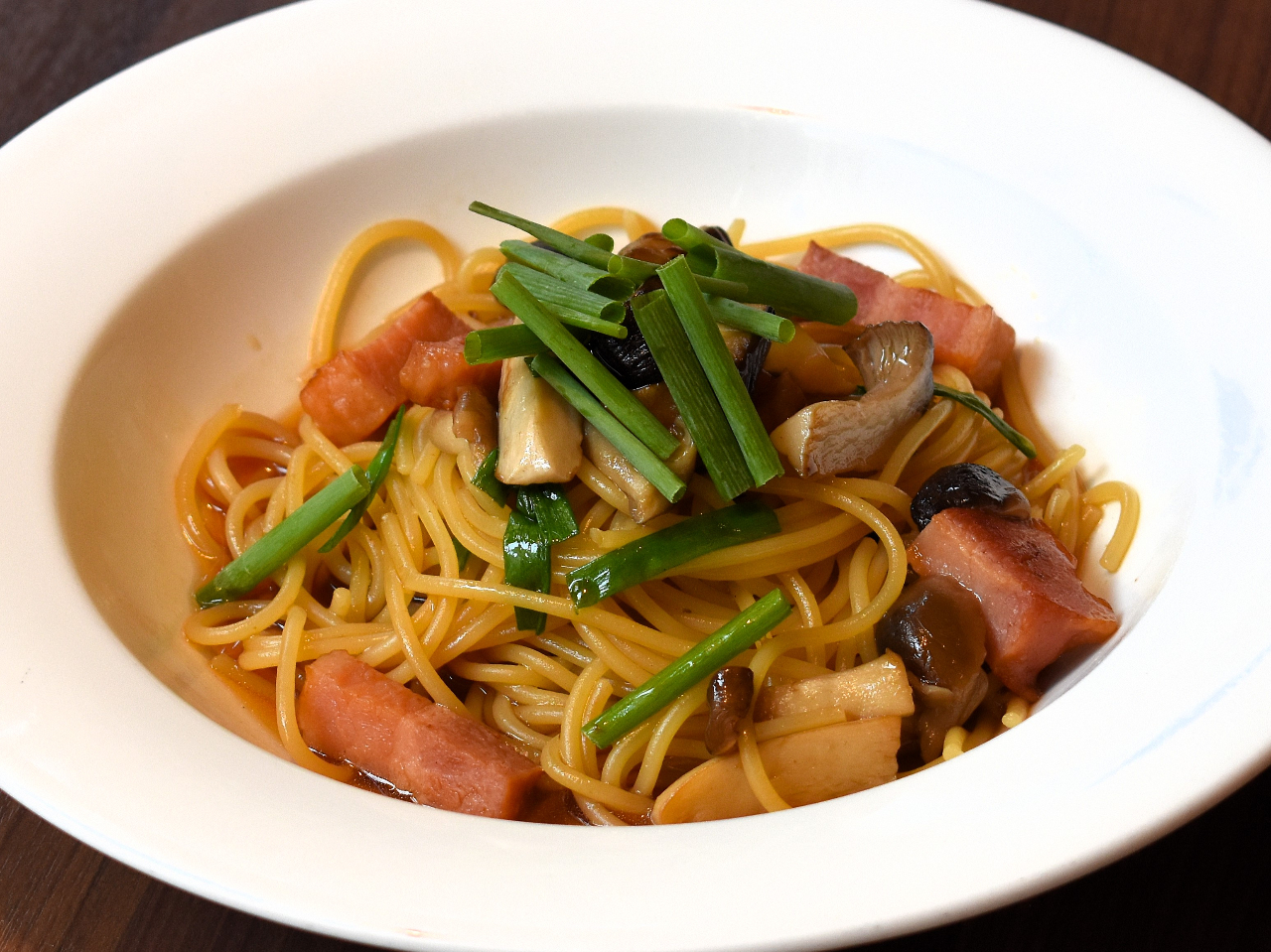 【毎月変わるパスタランチ】時間無制限！ お得なサラダバー&ドリンクバー付！《女性...