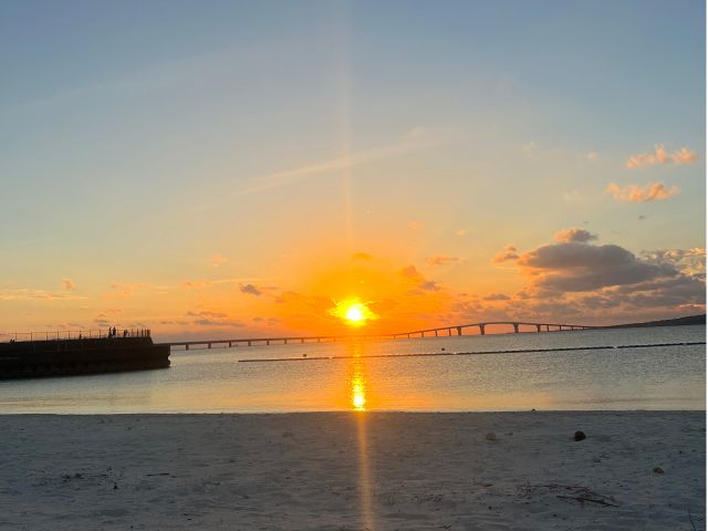 宮古島の夕陽は人生で一度はご覧あれ。
