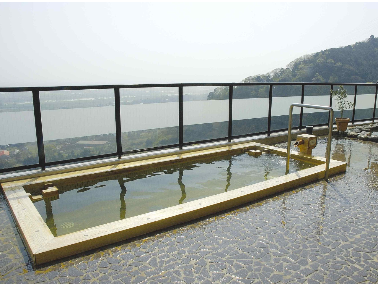 wC w̉ȂƂ낰邨CłB