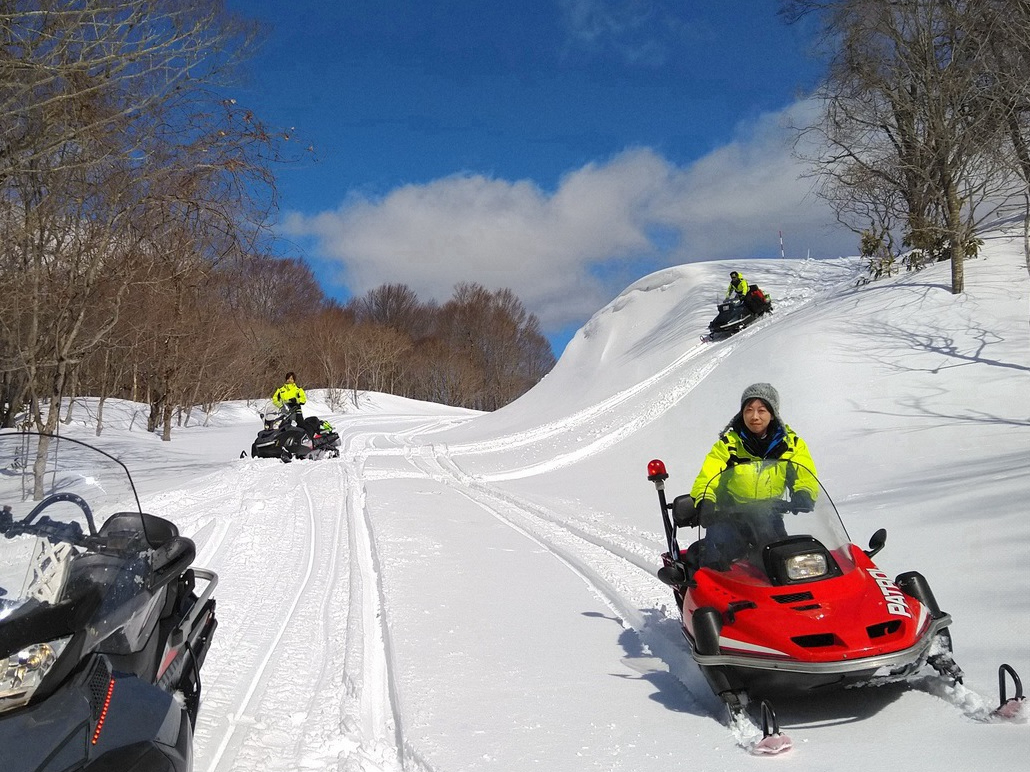 【函館スノーモービルツアー♪】 大雪原へ!初心者や運転に自信のない方も大歓迎!北...