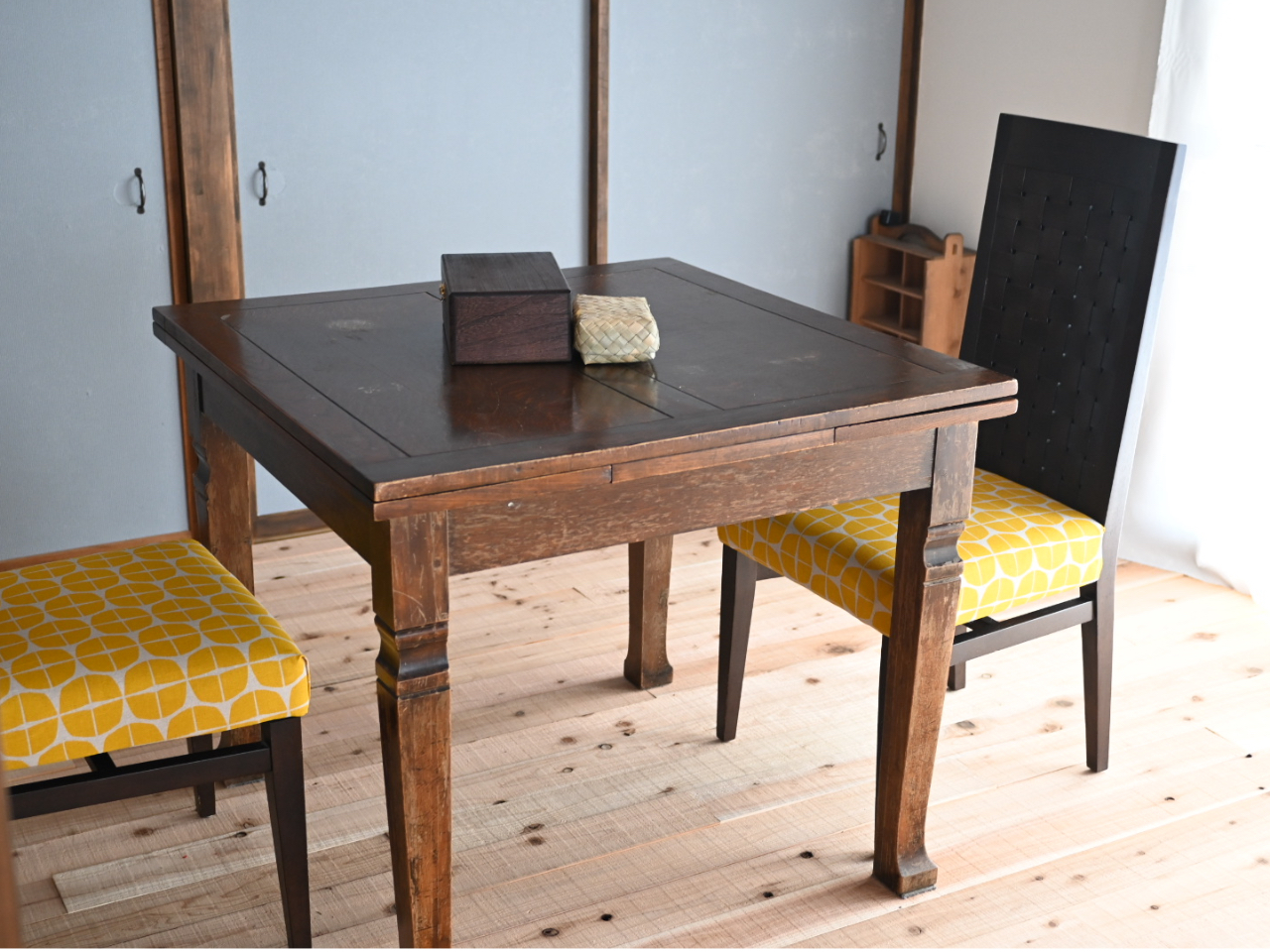 こちらのお部屋で一緒に作っていきます。