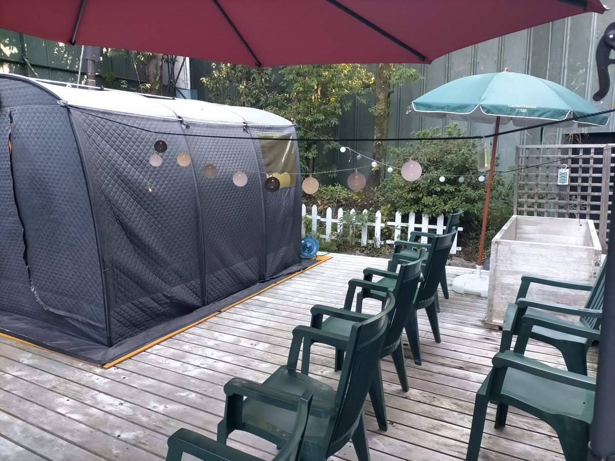 〜テントサウナ(女湯)〜女湯露天にございますフィンランド式テントサウナです。 専属の女性サ守がサウナ室をコントロールしてます。 営業曜日:毎週金〜日曜※雨天中止