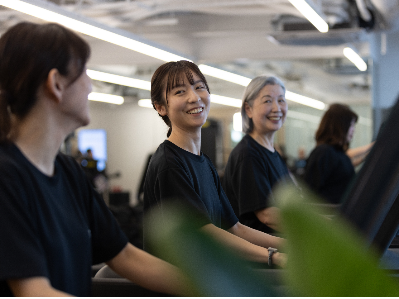 [3�K �t�B�b�g�l�X�W��] �Ő�[�}�V����������t�B�b�g�l�X�W����o�C�N�G�N�T�T�C�Y�G���A�Ȃǂő���ɂ킽��^�����\�B�e�탌�b�X���v���O�������W�J���܂��B