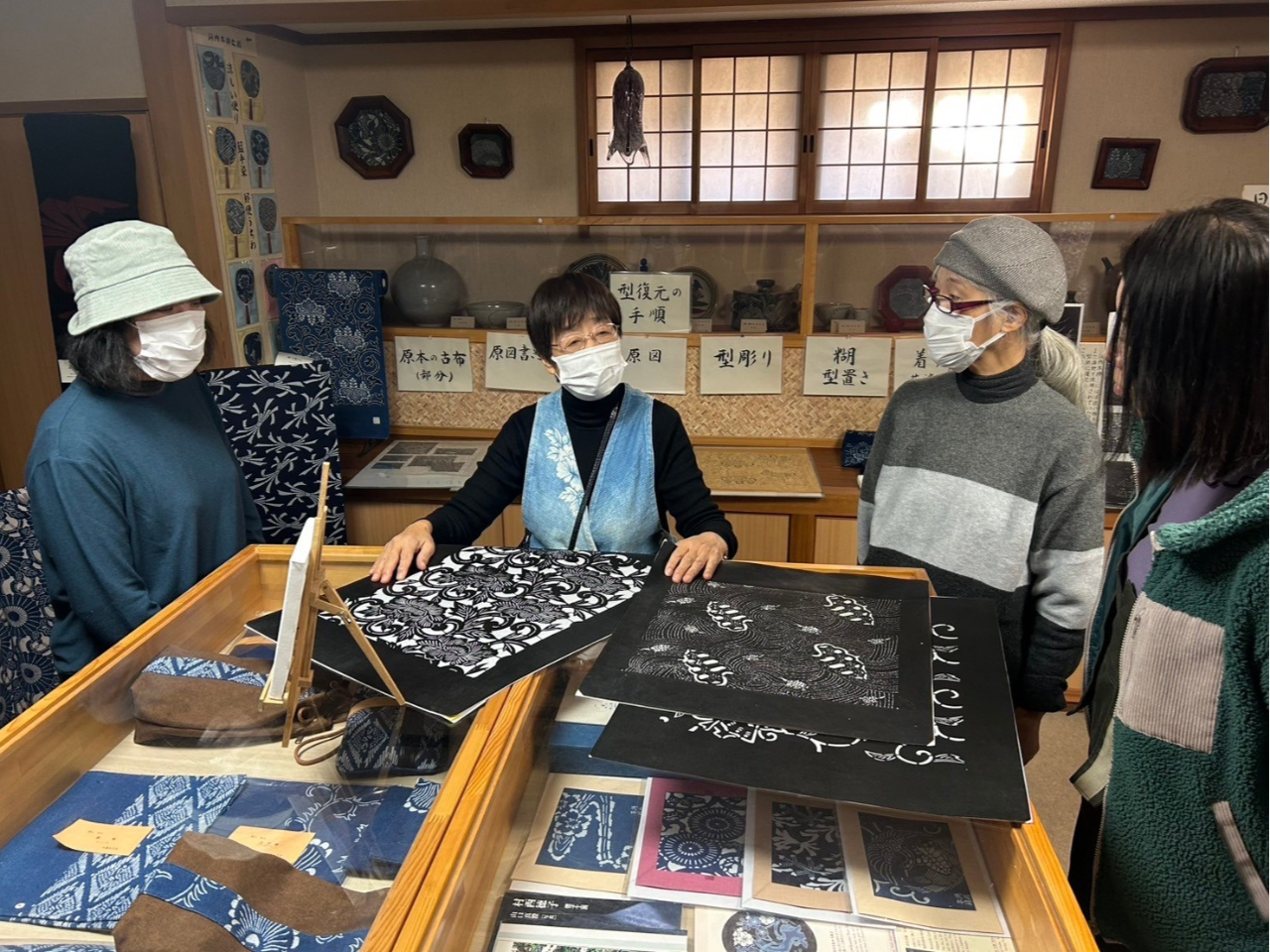 八尾市×藍染体験】☆ご予約4名から6名☆河内木綿文様 ハンカチ藍染体験