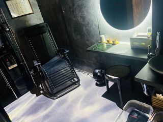 床一面にトントゥ(サウナ守り神)の世界が投影されます。北陸初のプロジェクションマッピングサウナを体験下さい♪