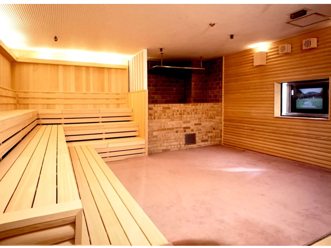 高温サウナもあり