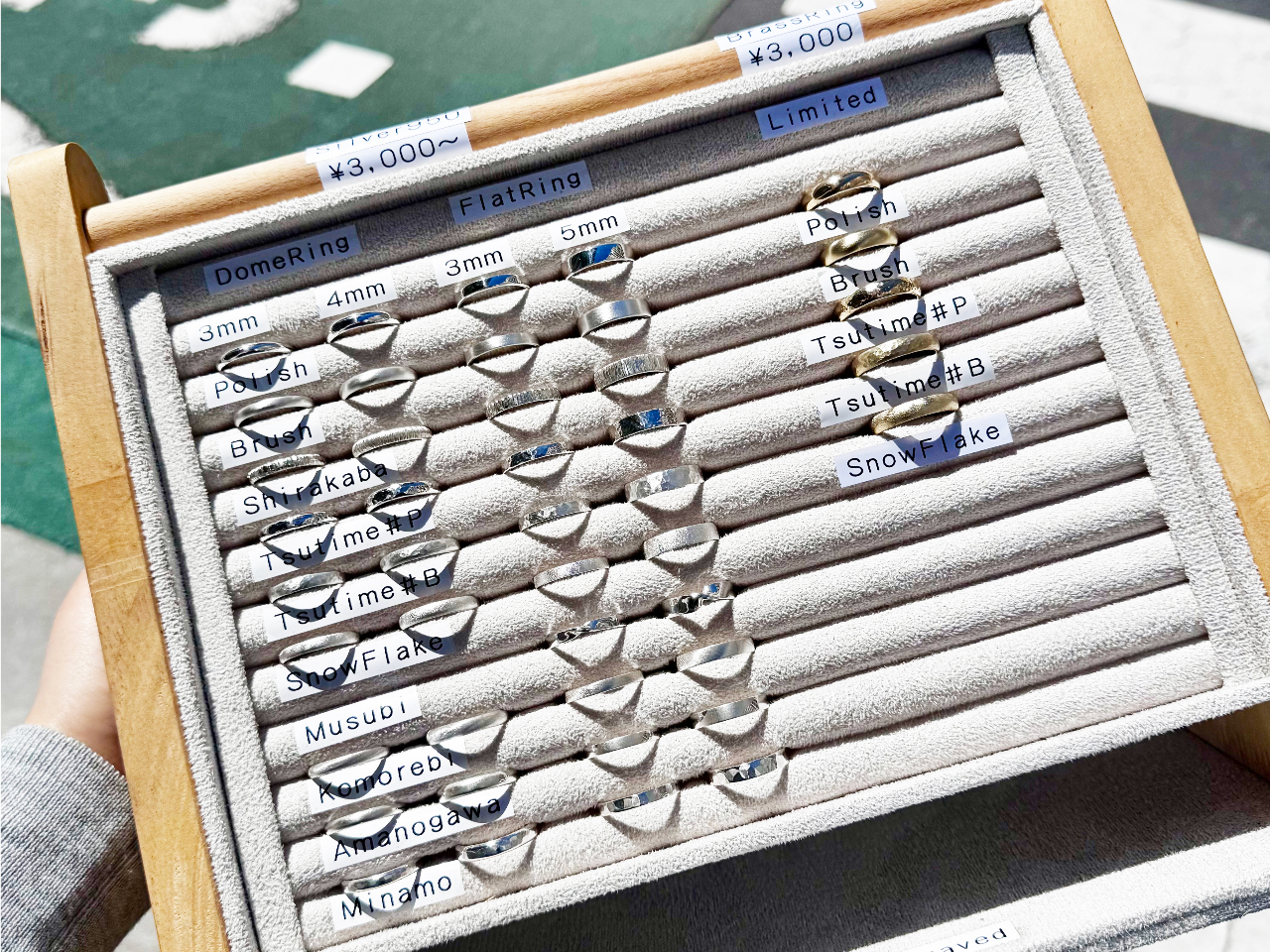 ς킵ǉ͖AO̍ƊOfUC͖łIԌ̓ʃfUC܂Iڍׂ͓XɂĂmF܂B