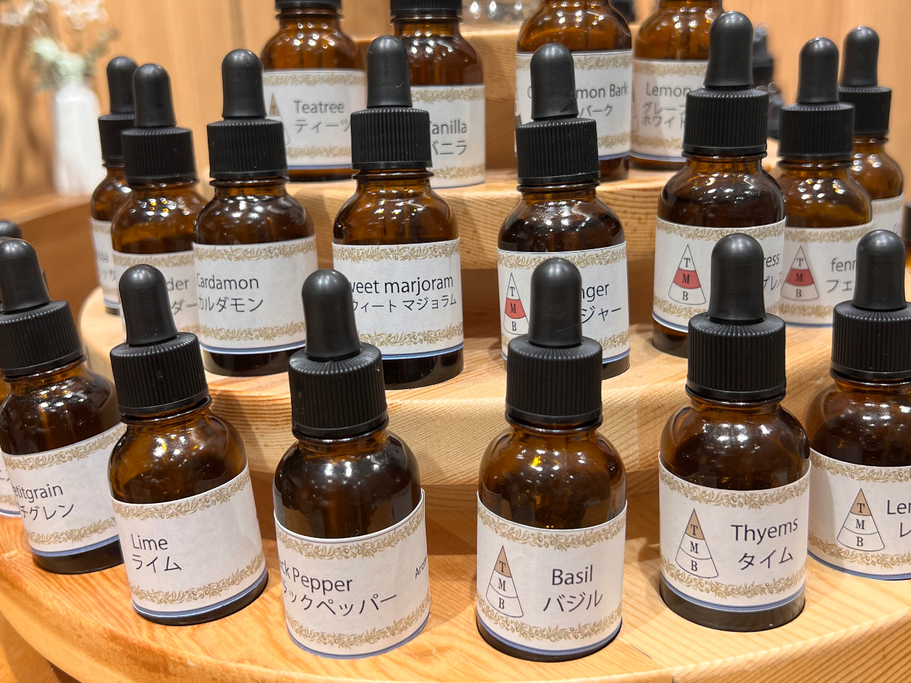 40種類以上の精油からお好みの香りをブレンドすることが出来ます。