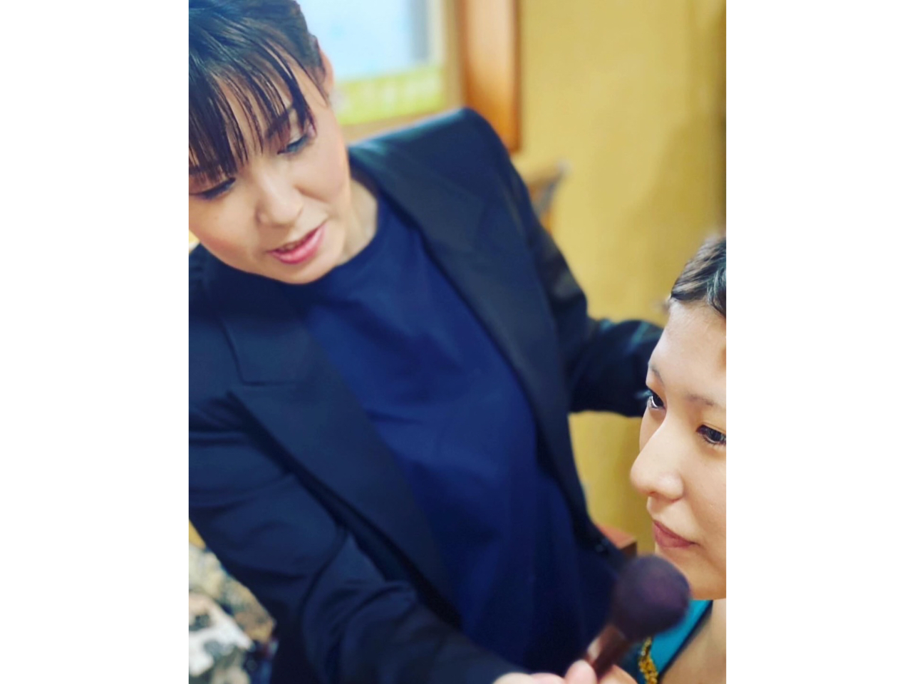 �����e���w�Z�u�t�A����Ð��w�Z�ɂĔ��e���Z�A���e���w�A���e����̎w�����s�Ȃ��Ă���܂��B