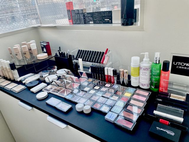 エステの後は、無料でセルフメイクができます。