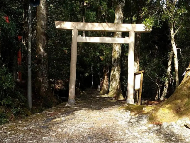 ߂ɂ͏삪ꂨA_Ђ䓰Â̊X܂I