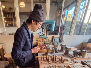 元美術教員歴11年の店主が講師です