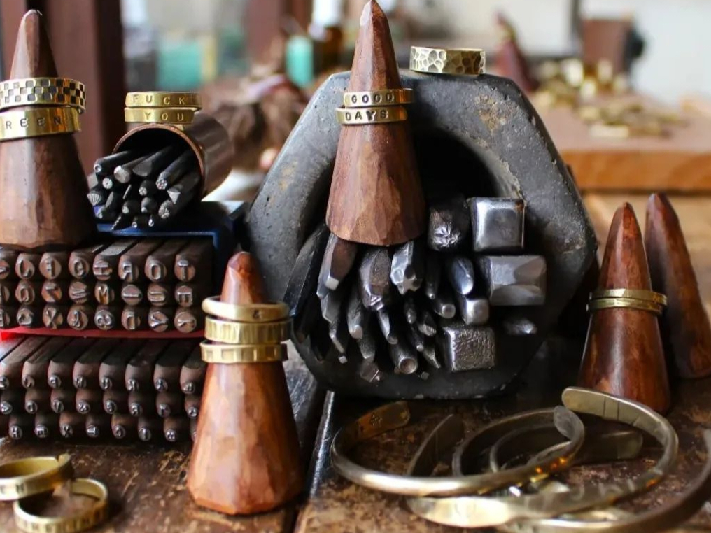 ^JɃAt@xbg␔ŋLOꂽAIWiȖ͗l󂵂܂傤