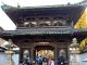 古くは、感田瓦大明神と称された貝塚寺内町の土地の守り神。神門、参集殿など12棟が国の登録有形文化財となっています。