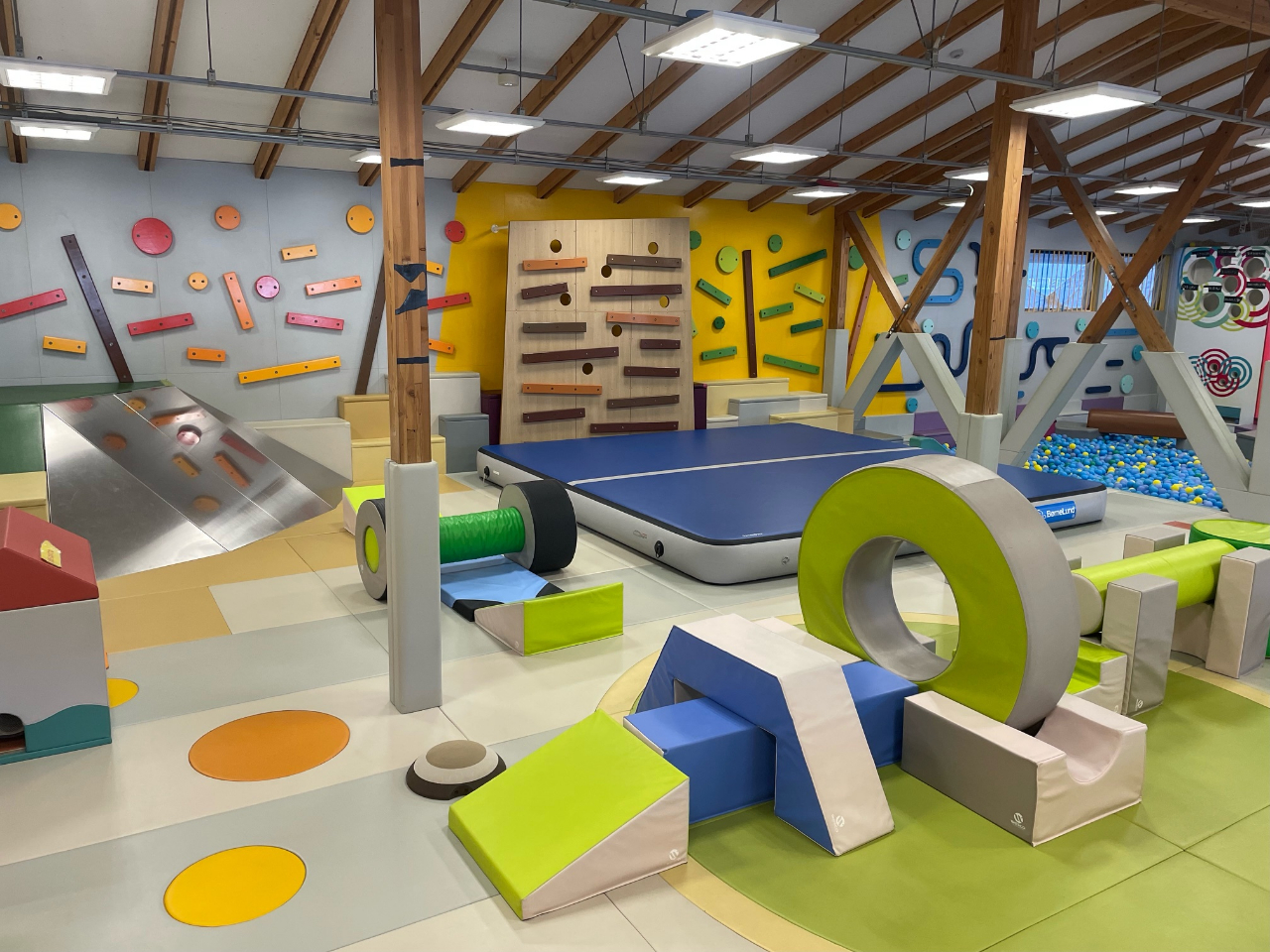 _Ci~bNɑ̂𓮂ėVׂANeBuGA