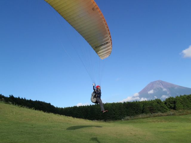 富士山を見ながら大空を羽ばたこう♪