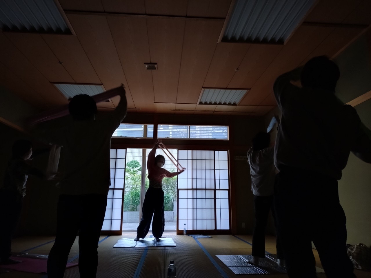 ̗͐̋lqB R̒Ŗڂx߁ÂقĂ܂